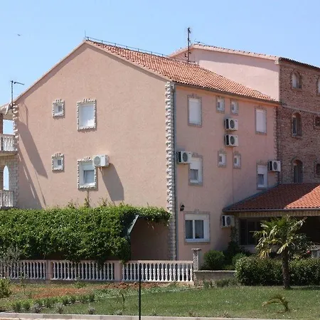 Triple 6219c Maison d'hôtes